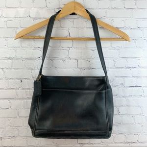 🎉Moving Sale! Coach vintage leather shoulder bag